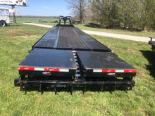 Load image into Gallery viewer, Used 2021 Starlite 40ft Gooseneck with Mega Ramps